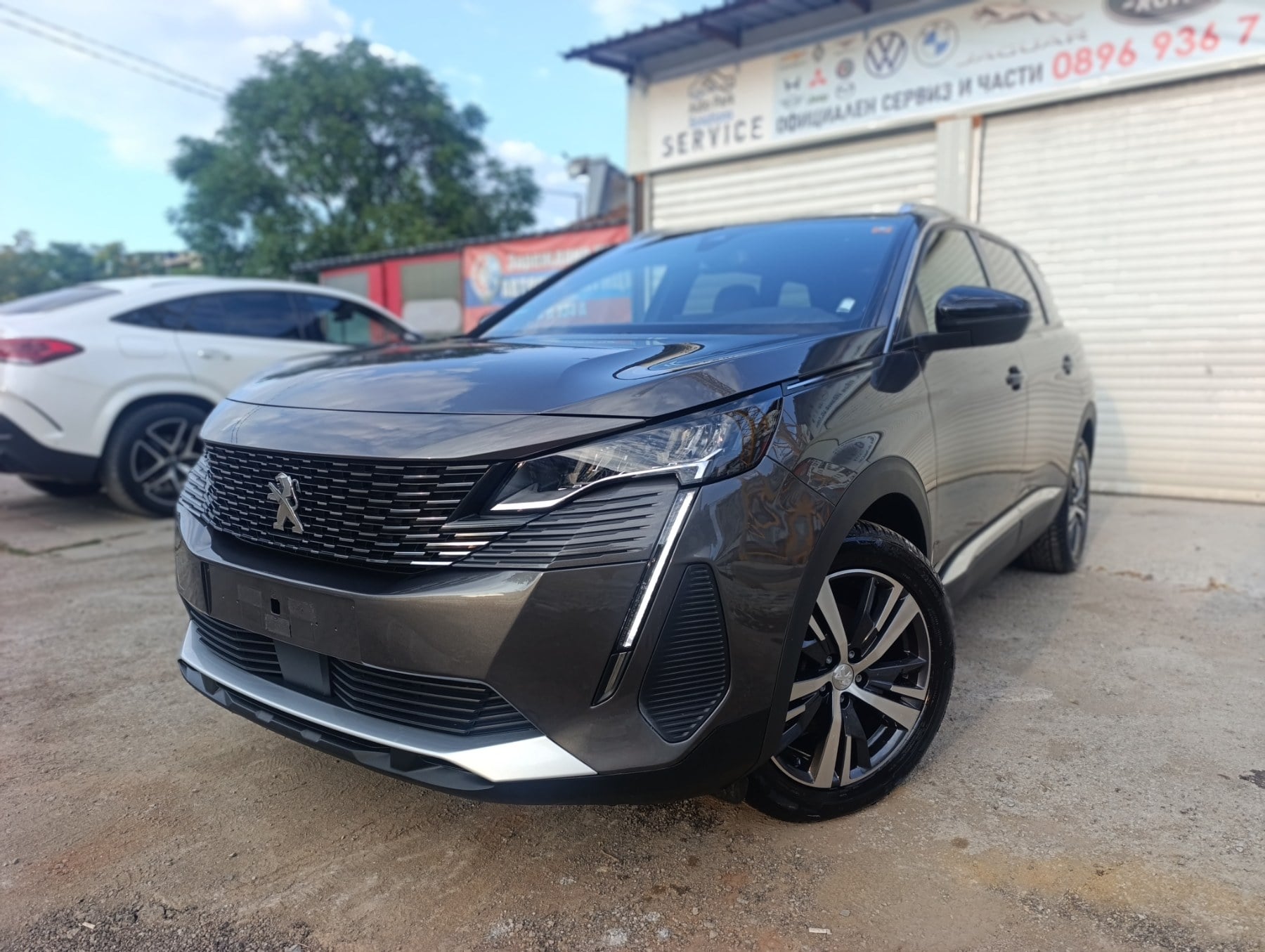 PEUGEOT 5008